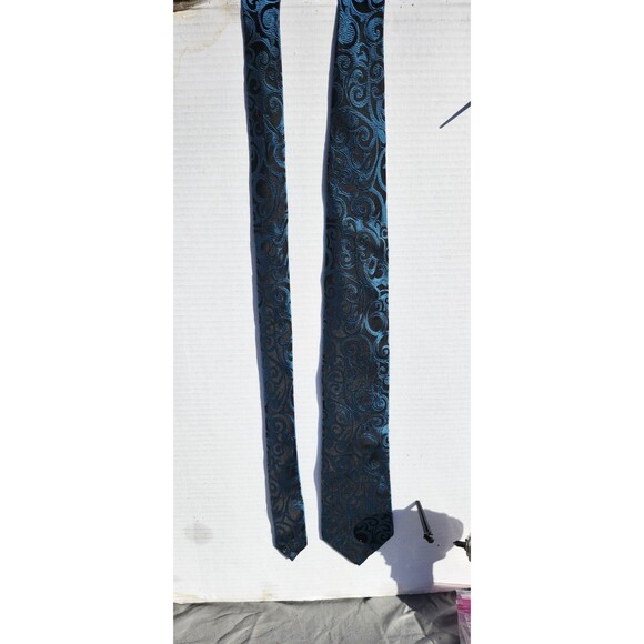 Concepts Silk Tie Black Gray Geometric Pattern Handmade Stain Resistant 58x3.5 - Picture 1 of 6